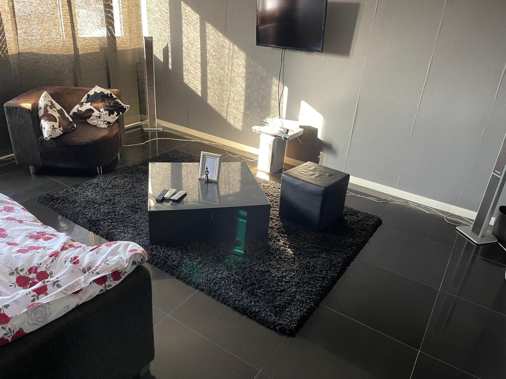 Black Apartament Nr1 Букурещ Екстериор снимка
